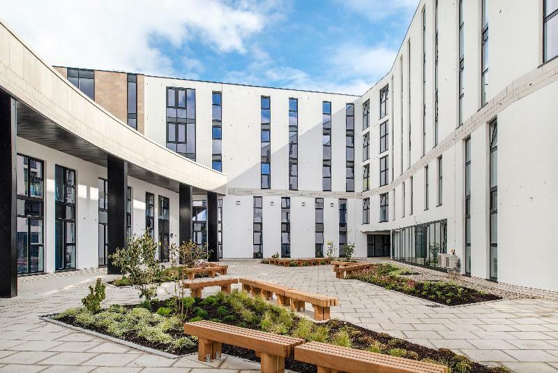 Destiny Student - Holyrood Hotell Edinburg Exteriör bild