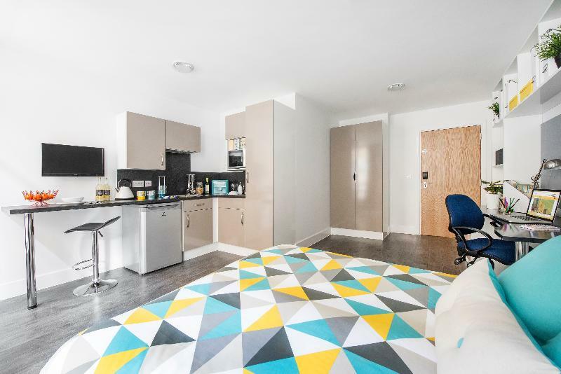 Destiny Student - Holyrood Hotell Edinburg Exteriör bild